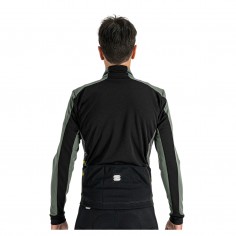 Cycling jackets | Protection against and on rain wind routes your